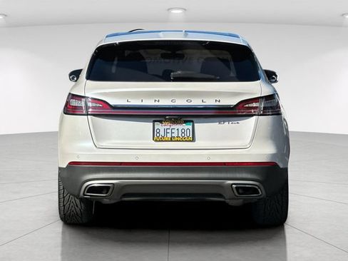 Used 2019 Lincoln Nautilus Reserve AWD/4WD image 4