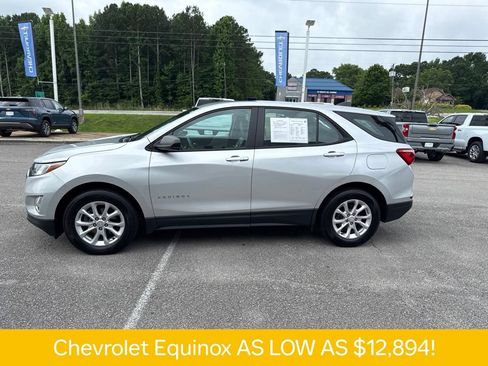 Used 2020 Chevrolet Equinox LS w/ LPO, Floor Liner Package FWD image 3