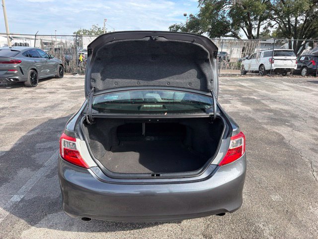 Used 2012 Toyota Camry XLE FWD image 7