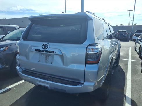 Used 2022 Toyota 4Runner SR5 image 3
