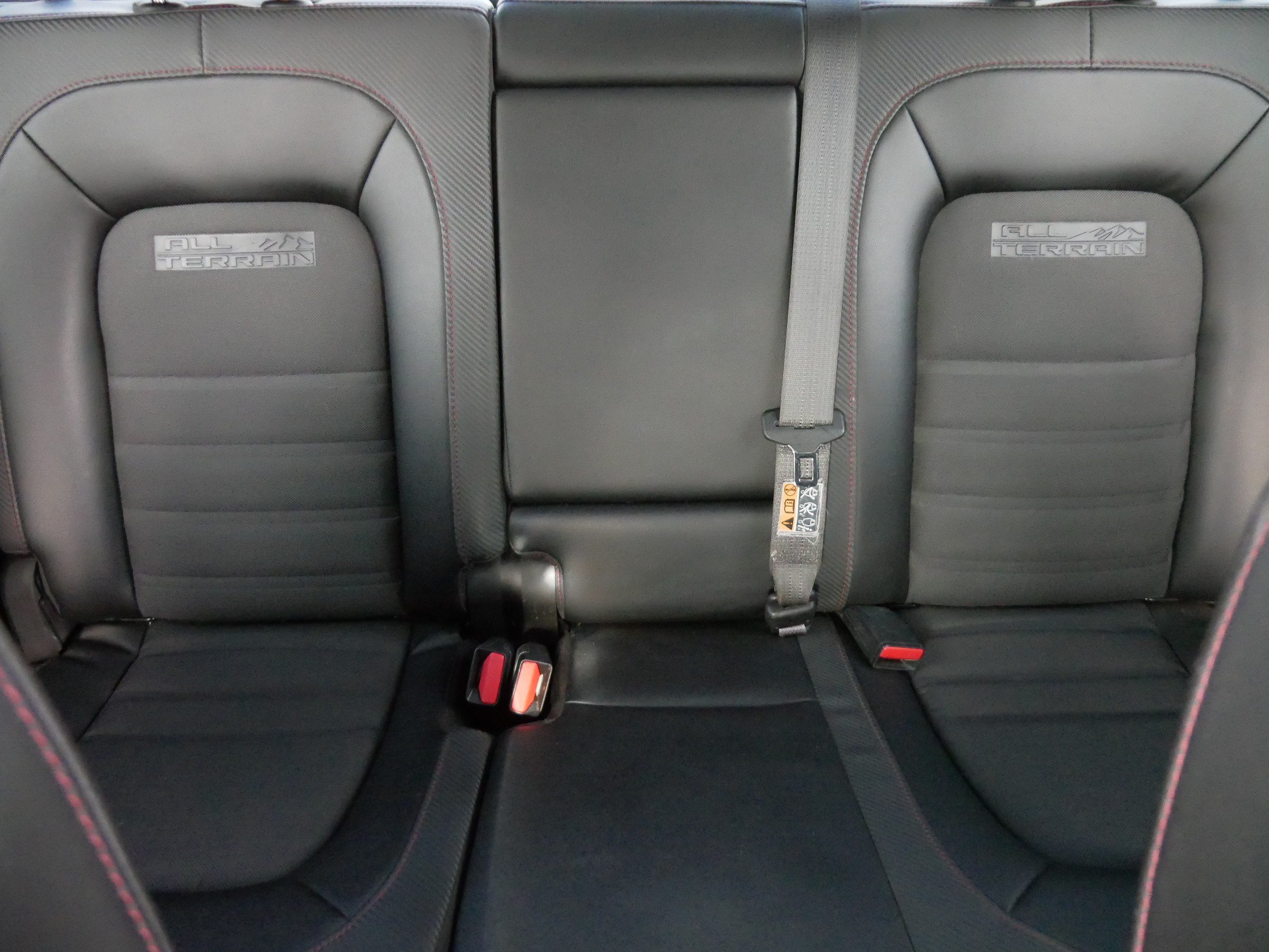 Used 2015 GMC Canyon SLE w/ All-Terrain Package AWD/4WD image 13