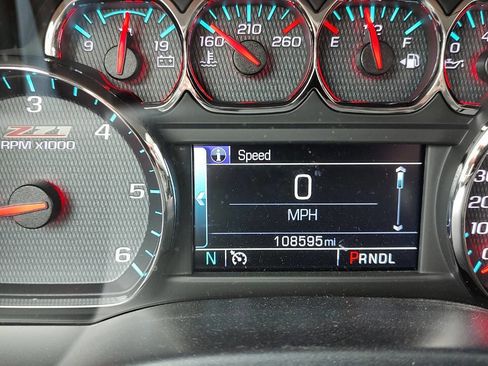 Used 2018 Chevrolet Silverado 1500 LT w/ All Star Edition image 10