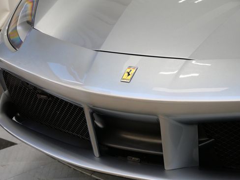 Used 2018 Ferrari 488 GTB image 55
