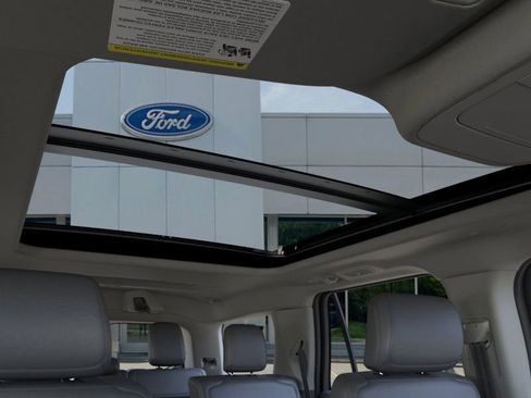 New 2026 Ford Expedition Active image 22