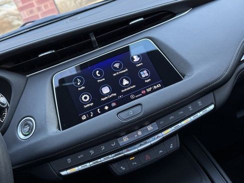 Used 2022 Cadillac XT4 Luxury w/ Cold Weather Package image 13