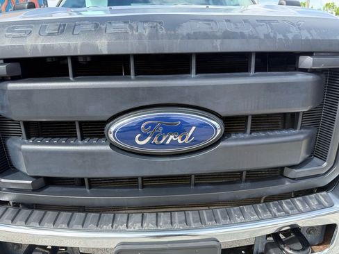 Used 2012 Ford F250 XL w/ XL Value Pkg image 15