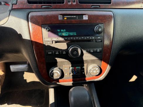 Used 2008 Chevrolet Impala LT w/ Luxury Edition Package image 16