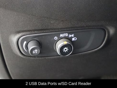 Used 2022 Chevrolet Equinox LT AWD/4WD image 22
