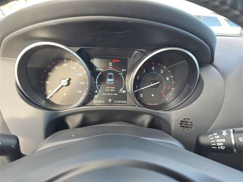 Used 2017 Jaguar F-PACE Prestige image 24