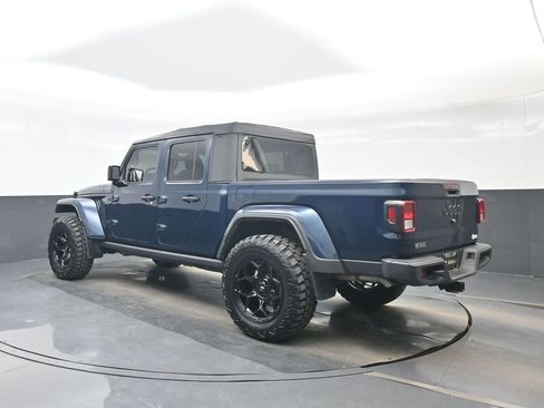 Used 2025 Jeep Gladiator Sport AWD/4WD image 4