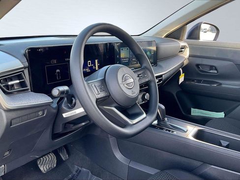 New 2026 Nissan Kicks S image 6