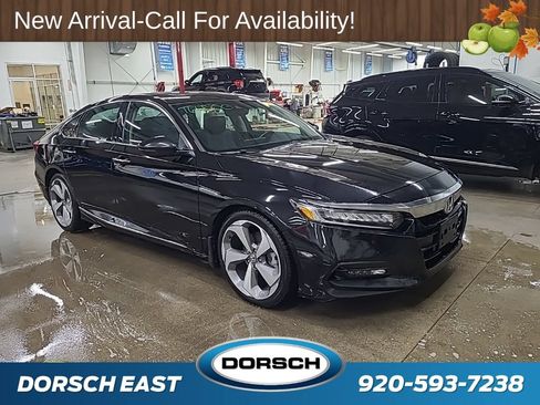Used 2020 Honda Accord Touring image 2