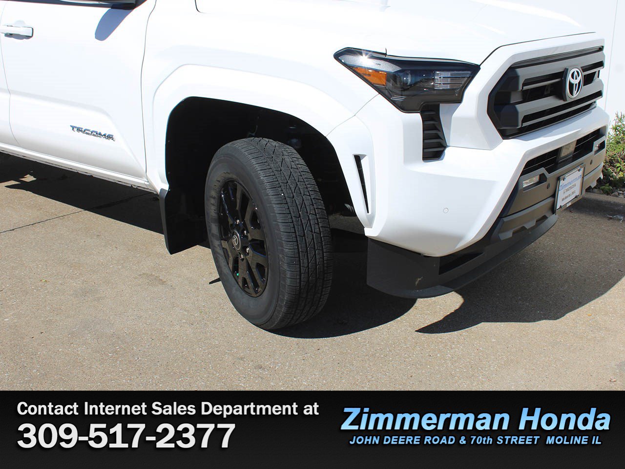 Used 2025 Toyota Tacoma SR5 w/ SR5 Upgrade Package AWD/4WD image 19