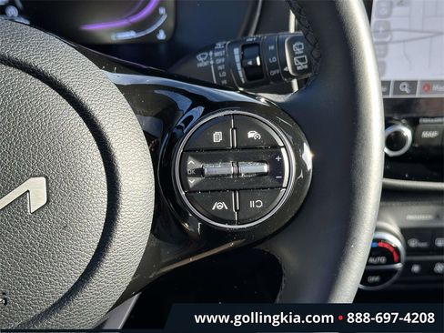 Certified 2025 Kia Soul EX image 24
