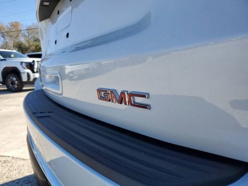 New 2026 GMC Yukon XL Denali w/ Sun & Power Step Package AWD/4WD image 7