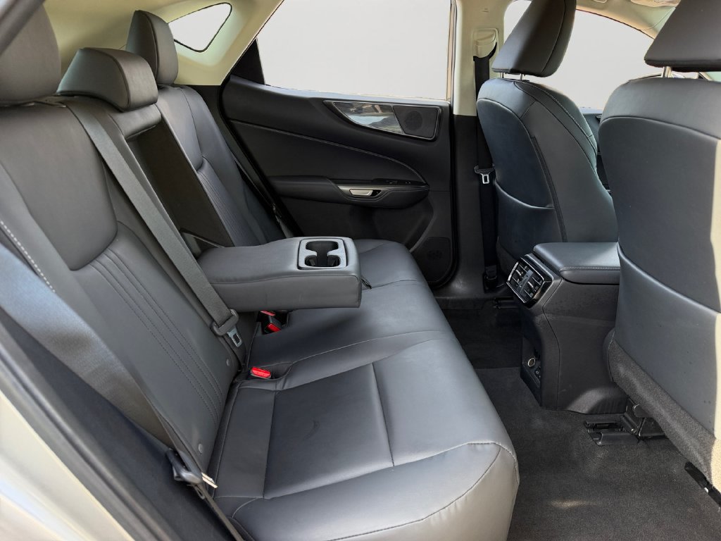 Used 2023 Lexus NX 350 AWD image 9