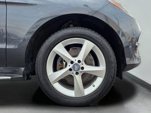 Used 2016 Mercedes-Benz GLE 300d GLE 300d 4MATIC Sport Utility image 37