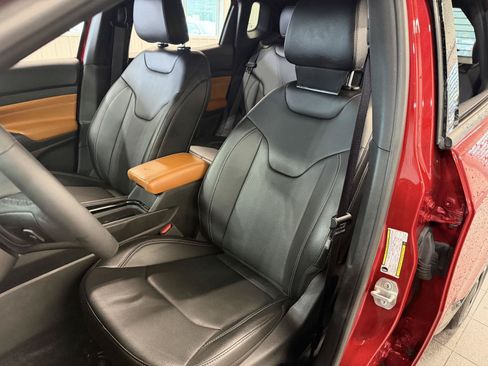 Certified 2025 Jeep Compass Limited w/ Elite Group AWD/4WD image 15