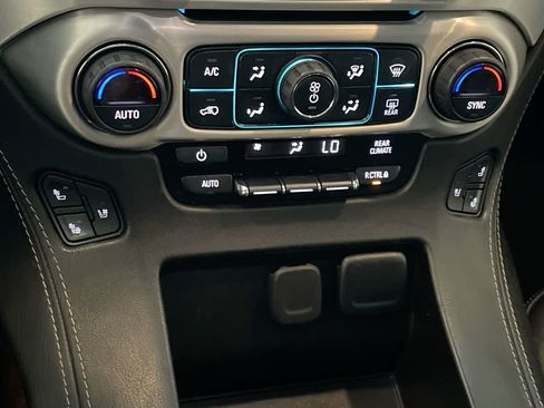 Used 2018 GMC Yukon SLT w/ Open Road Package AWD/4WD image 19