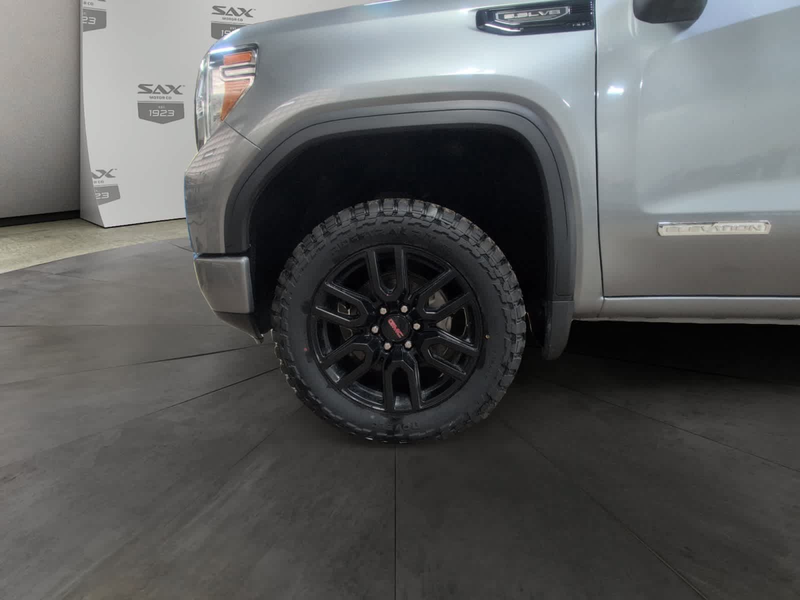 Used 2020 GMC Sierra 1500 Elevation w/ Elevation Value Package AWD/4WD image 14