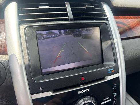 Used 2013 Ford Edge Limited AWD/4WD image 29