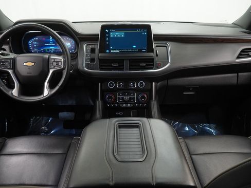 Used 2024 Chevrolet Suburban Premier image 27