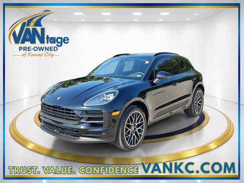 Used 2019 Porsche Macan AWD/4WD image 1
