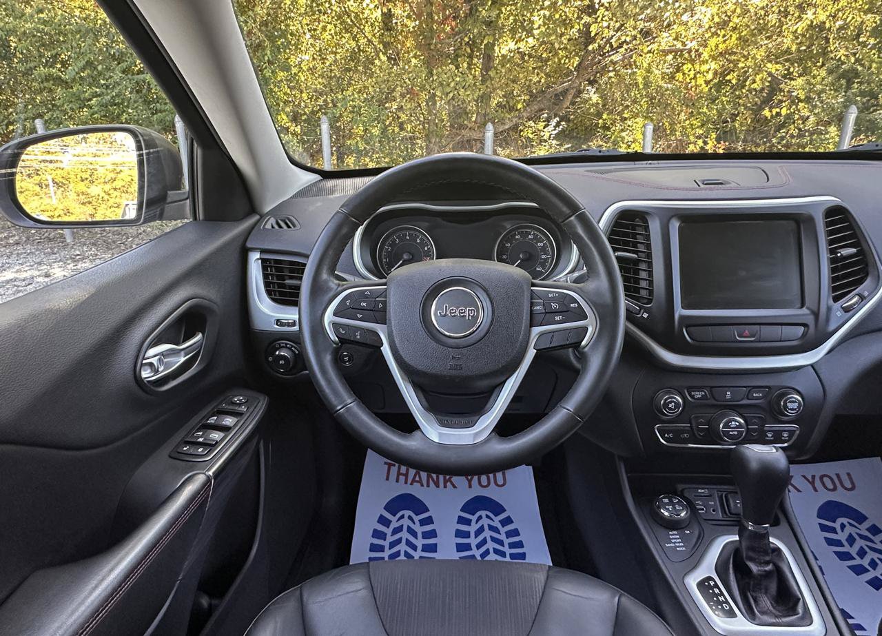 Used 2014 Jeep Cherokee Trailhawk w/ Comfort/Convenience Group AWD/4WD image 20