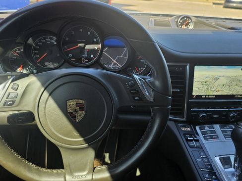 Used 2016 Porsche Panamera 4 w/ Premium Package Plus image 45