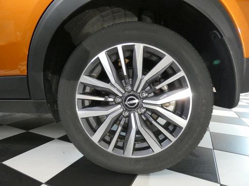 Used 2024 Nissan Kicks SV FWD image 7