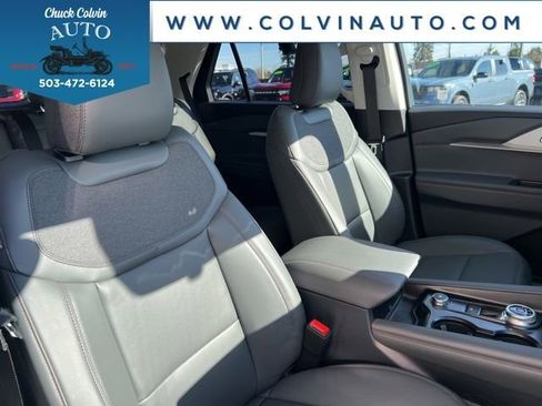 New 2026 Ford Explorer Active w/ Active Comfort Package image 22