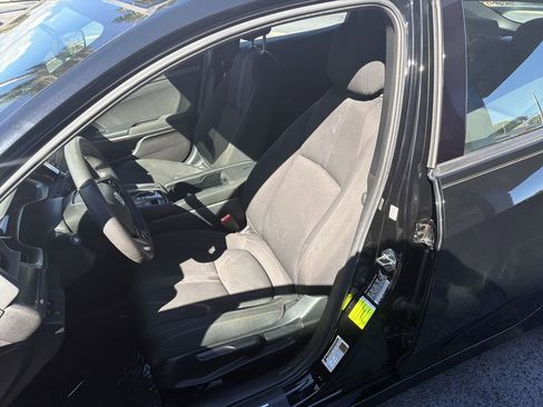 Certified 2019 Honda Civic EX image 40