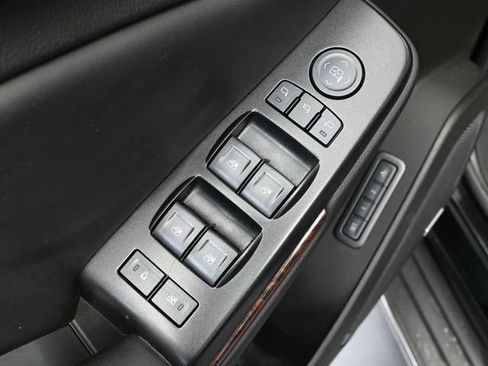 Used 2016 GMC Yukon SLT w/ Premium Edition AWD/4WD image 23