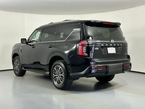 Used 2025 Nissan Armada SL w/ Captain's Chari Seat Package AWD/4WD image 5