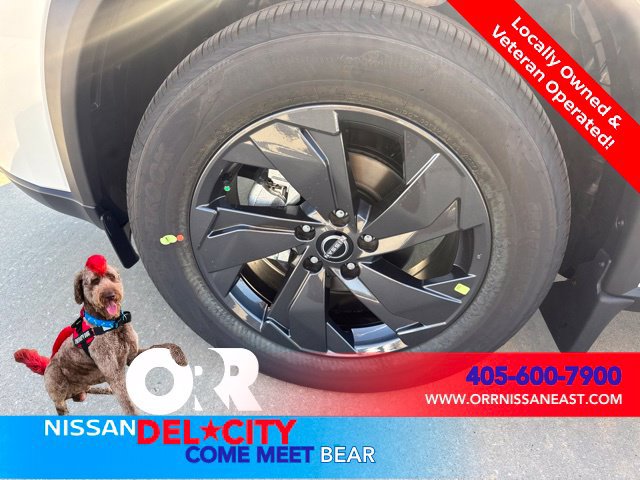 New 2026 Nissan Rogue SV w/ Cold Weather Package AWD/4WD image 9