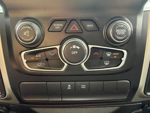 Used 2015 RAM 1500 Big Horn AWD/4WD image 35