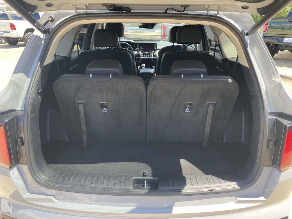 Used 2023 Kia Sorento EX FWD image 13