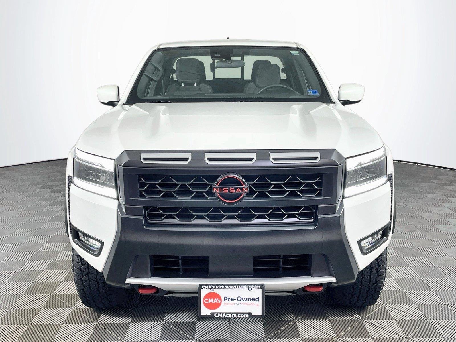 Used 2025 Nissan Frontier PRO-4X AWD/4WD image 2