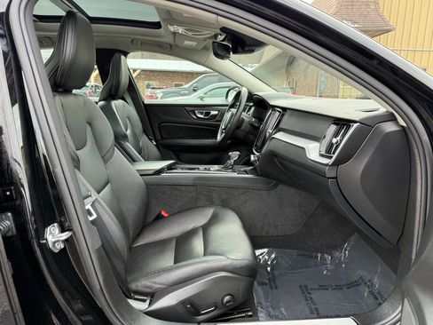 Used 2020 Volvo S60 T5 Momentum w/ Protection Package Premier image 19