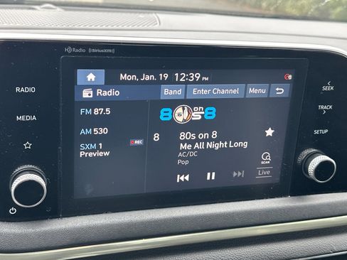 Used 2021 Hyundai Sonata SEL w/ Convenience Package image 17