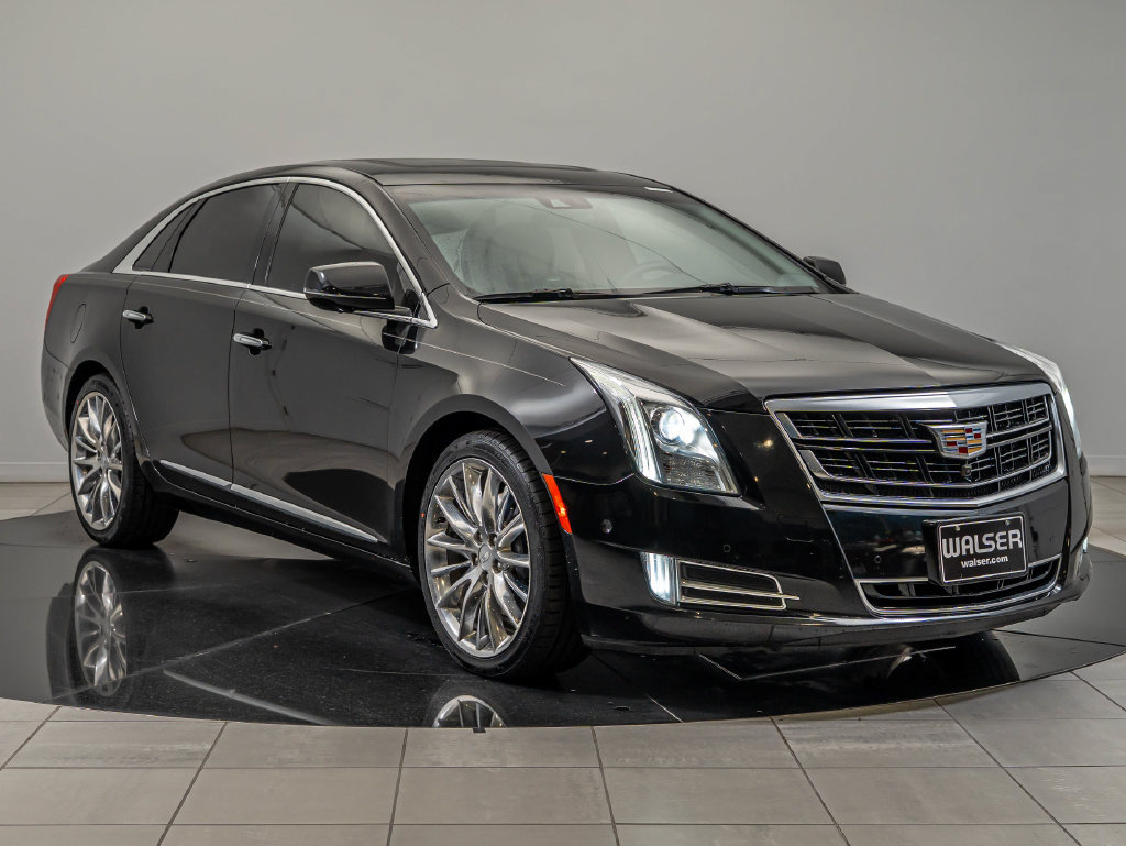 Used 2016 Cadillac XTS Premium FWD image 3