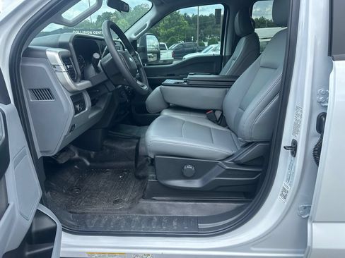 New 2026 Ford F450 XL w/ XL Chrome Package RWD image 9
