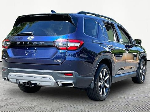 Used 2023 Honda Pilot Elite image 6