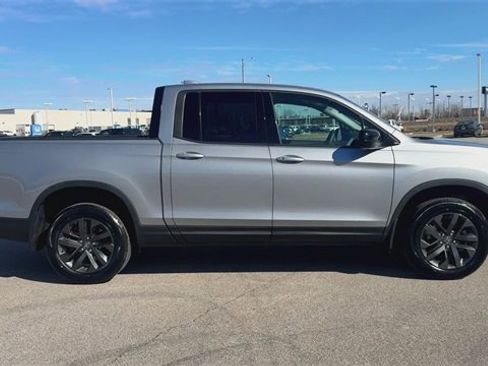 Used 2023 Honda Ridgeline Sport image 9