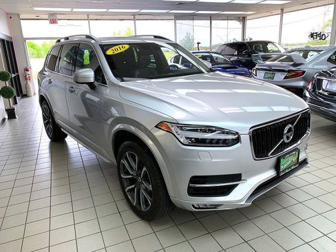 Used 2016 Volvo XC90 T6 Momentum w/ Momentum Plus Package AWD/4WD image 6