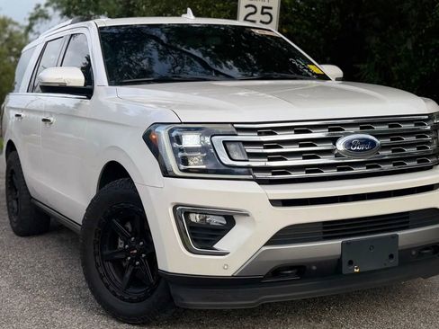 Used 2019 Ford Expedition Limited w/ Cargo Package AWD/4WD image 4