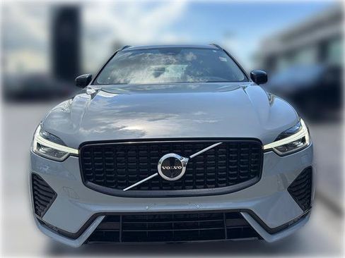Used 2025 Volvo XC60 B5 Plus AWD/4WD image 2
