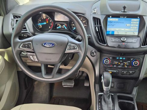 Used 2019 Ford Escape SE FWD image 25