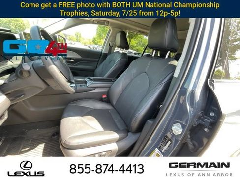 Used 2024 Toyota Grand Highlander AWD Hybrid image 13
