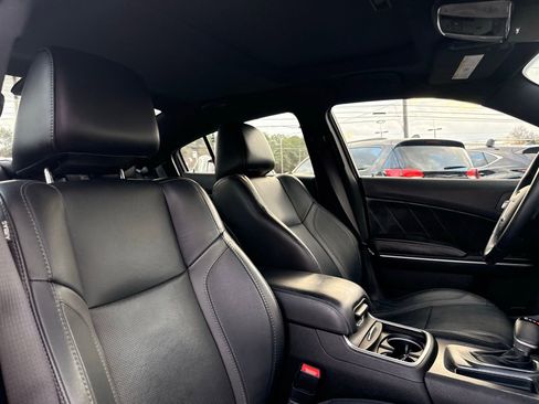 Used 2015 Dodge Charger R/T w/ Plus Group image 33